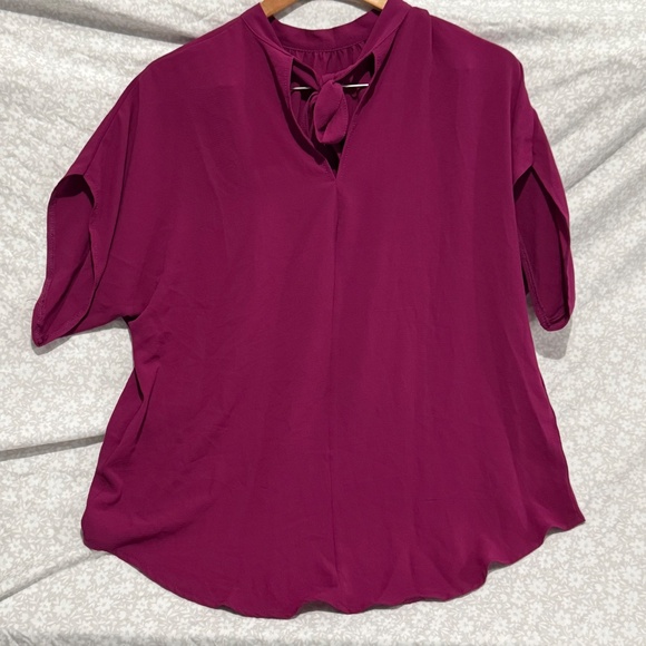Woman pink/ pusha blouse size medium short sleeve - Picture 3 of 6